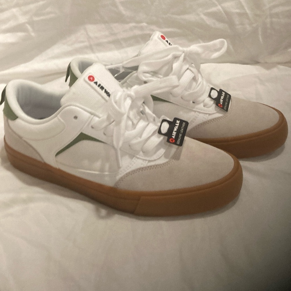 Brand new airwalk skate shoes